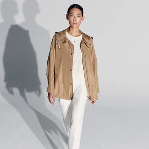 WOMEN’S AKRIS DESIGNER 100% SILK CLASSIC TAN JACKET MADE‎ IN ITALY W/ DRAWSTRING